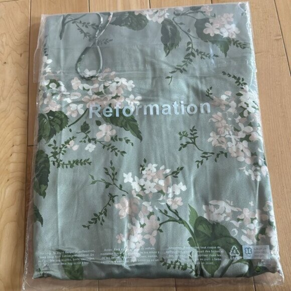 NEW Reformation Frankie Long Silk Dress in Tea Garden Green Floral | size 6 - Picture 9 of 12